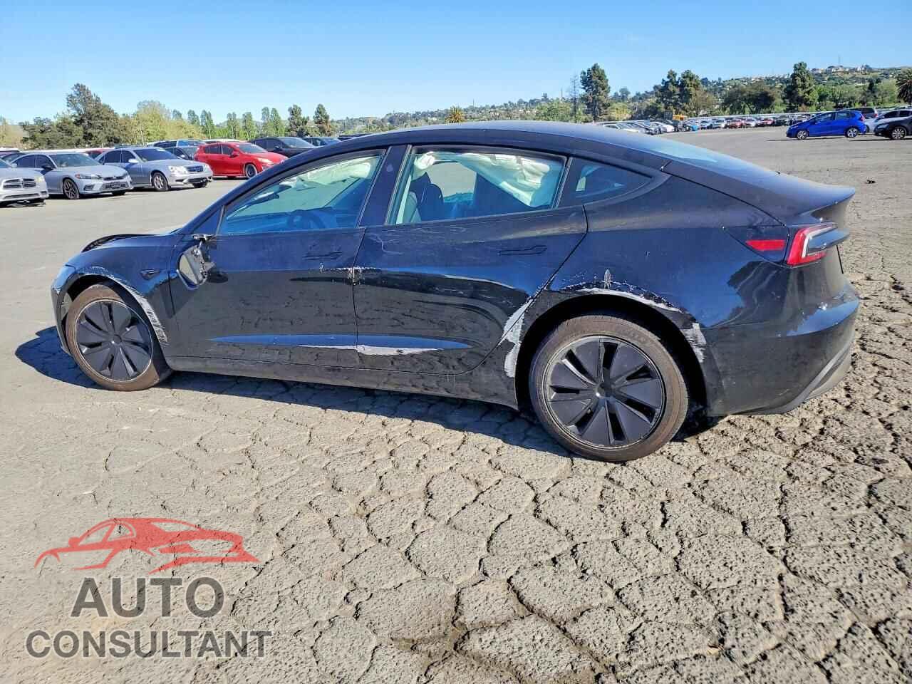 TESLA MODEL 3 2026 - 5YJ3E1EB3TF157039