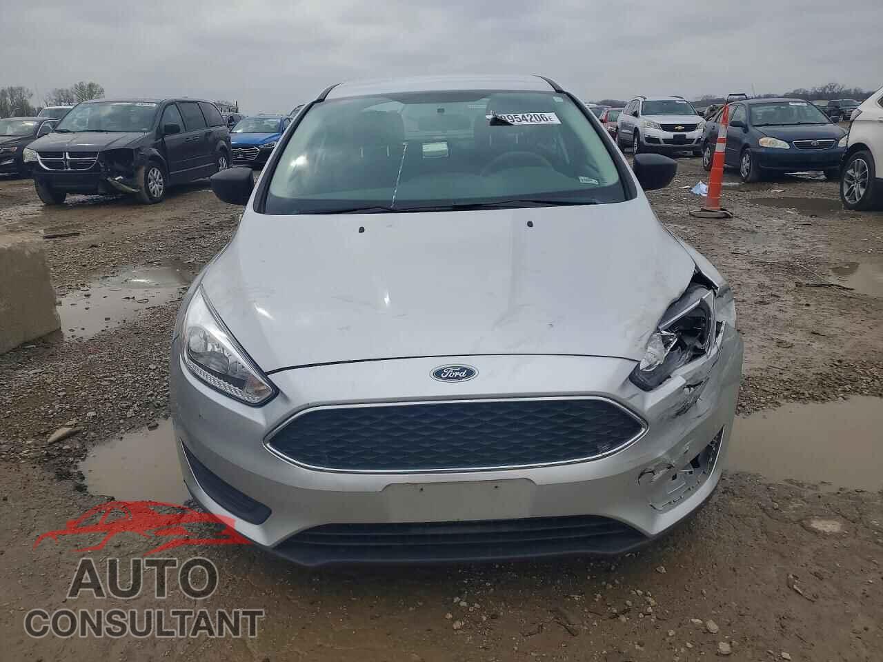 FORD FOCUS 2016 - 1FADP3E2XGL305092