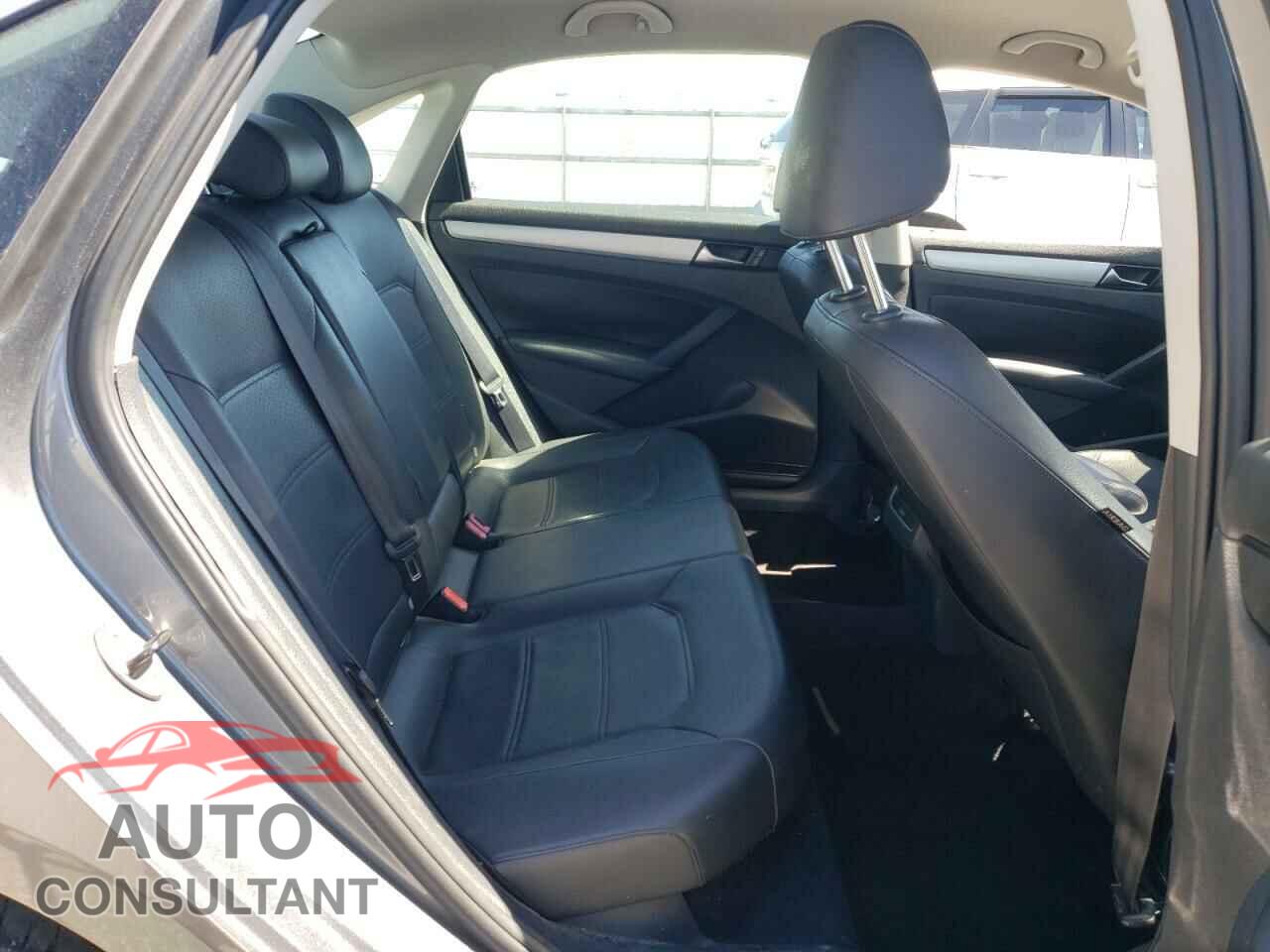 VOLKSWAGEN PASSAT 2013 - 1VWBP7A37DC099200