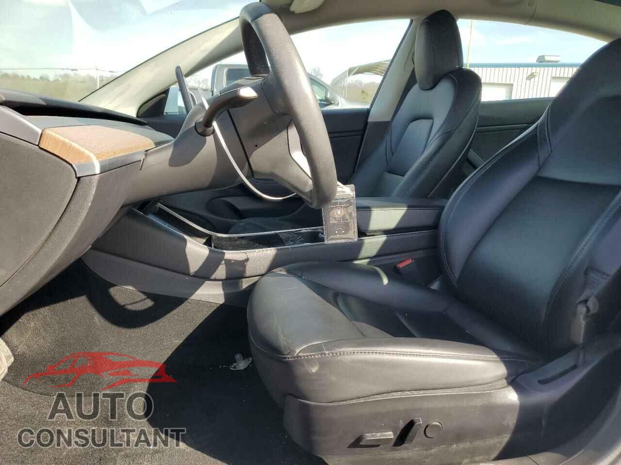 TESLA MODEL 3 2019 - 5YJ3E1EA3KF483784