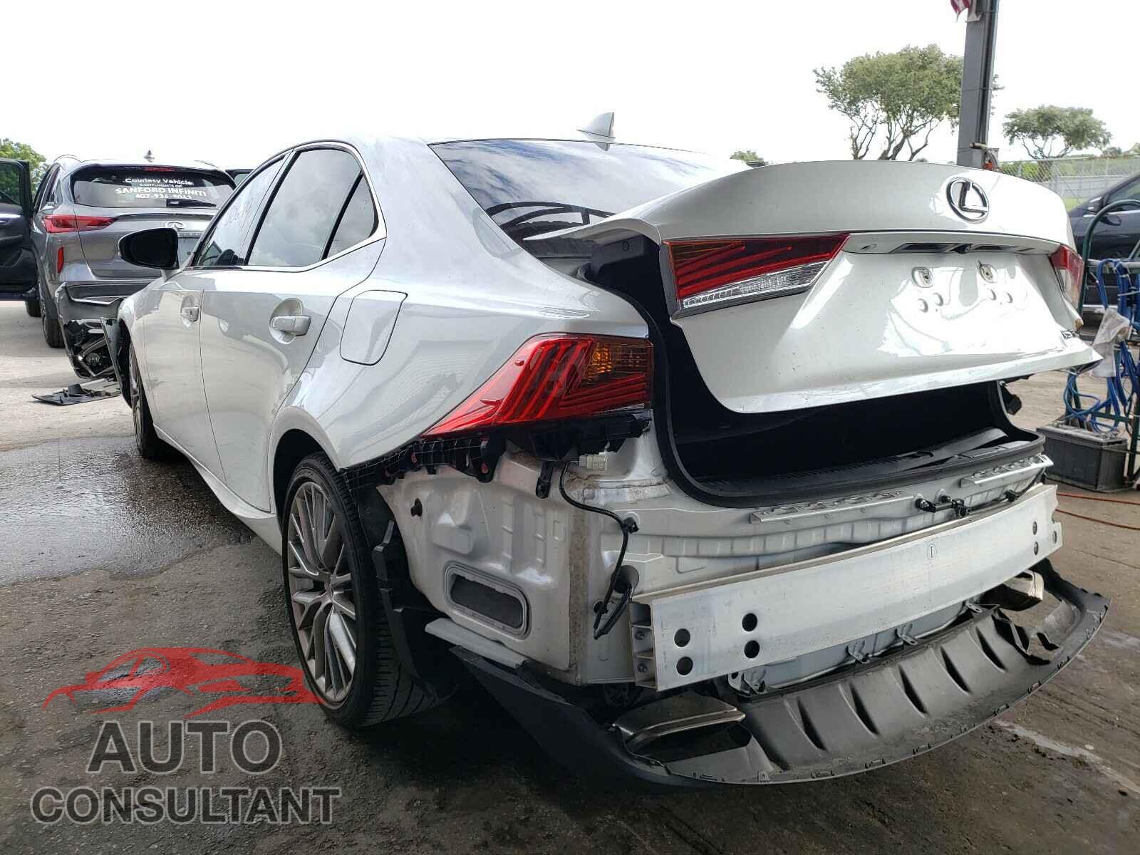 LEXUS IS 2017 - JTHBA1D27H5049295