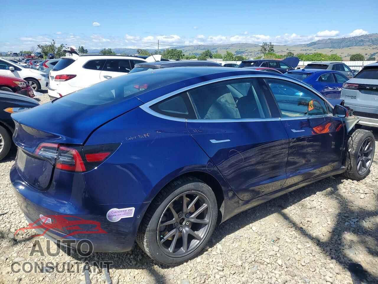 TESLA MODEL 3 2018 - 5YJ3E1EA0JF124715