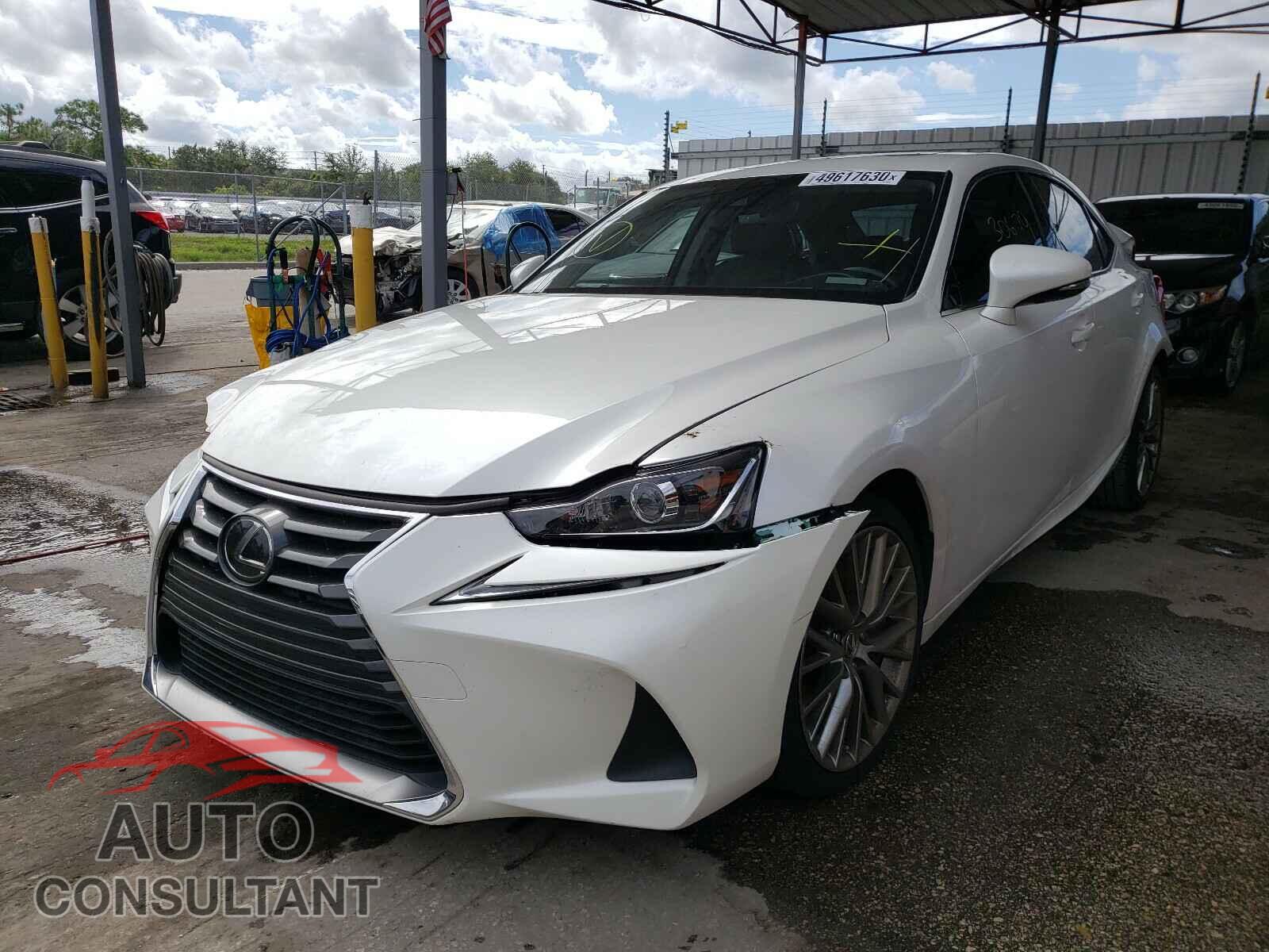 LEXUS IS 2017 - JTHBA1D27H5049295