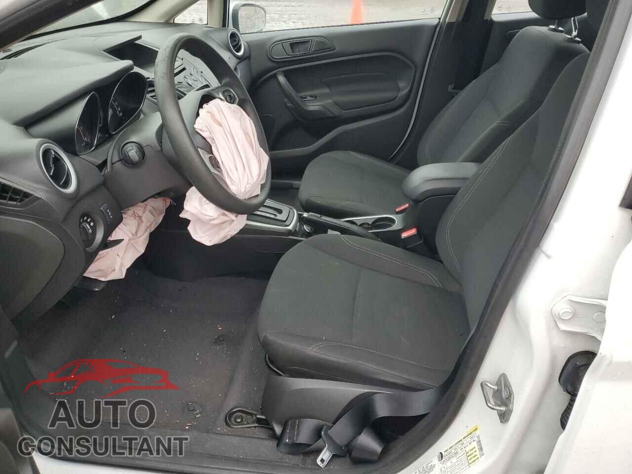 FORD FIESTA 2019 - 3FADP4EJ8KM155441