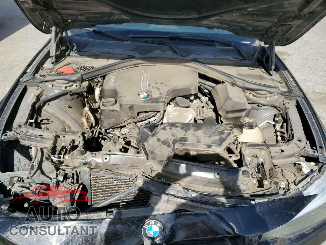 BMW 3 SERIES 2016 - WBA8E1G54GNU10547