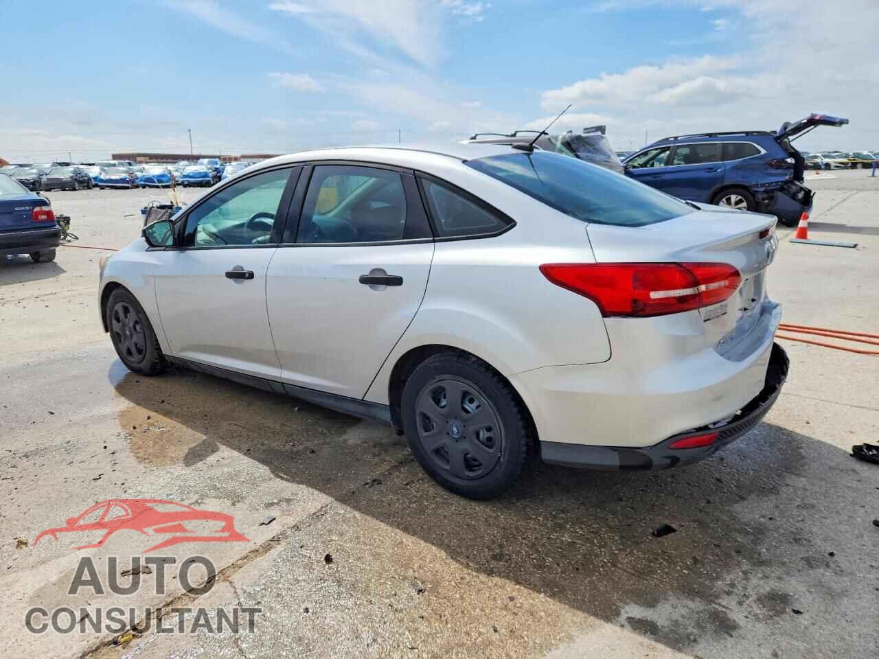 FORD FOCUS 2017 - 1FADP3E26HL318536