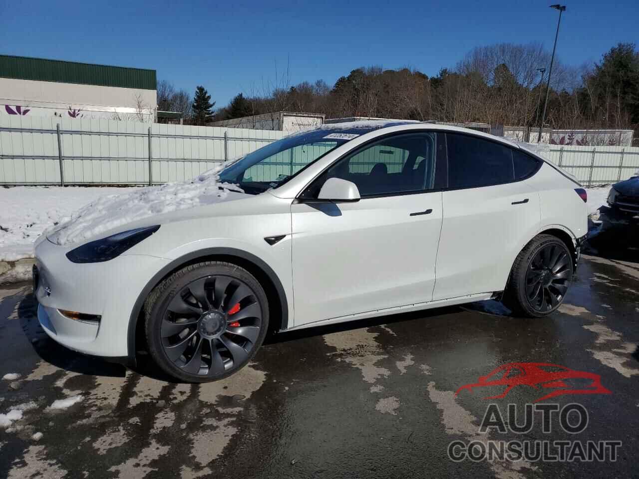 TESLA MODEL Y 2023 - 7SAYGDEF6PF833111