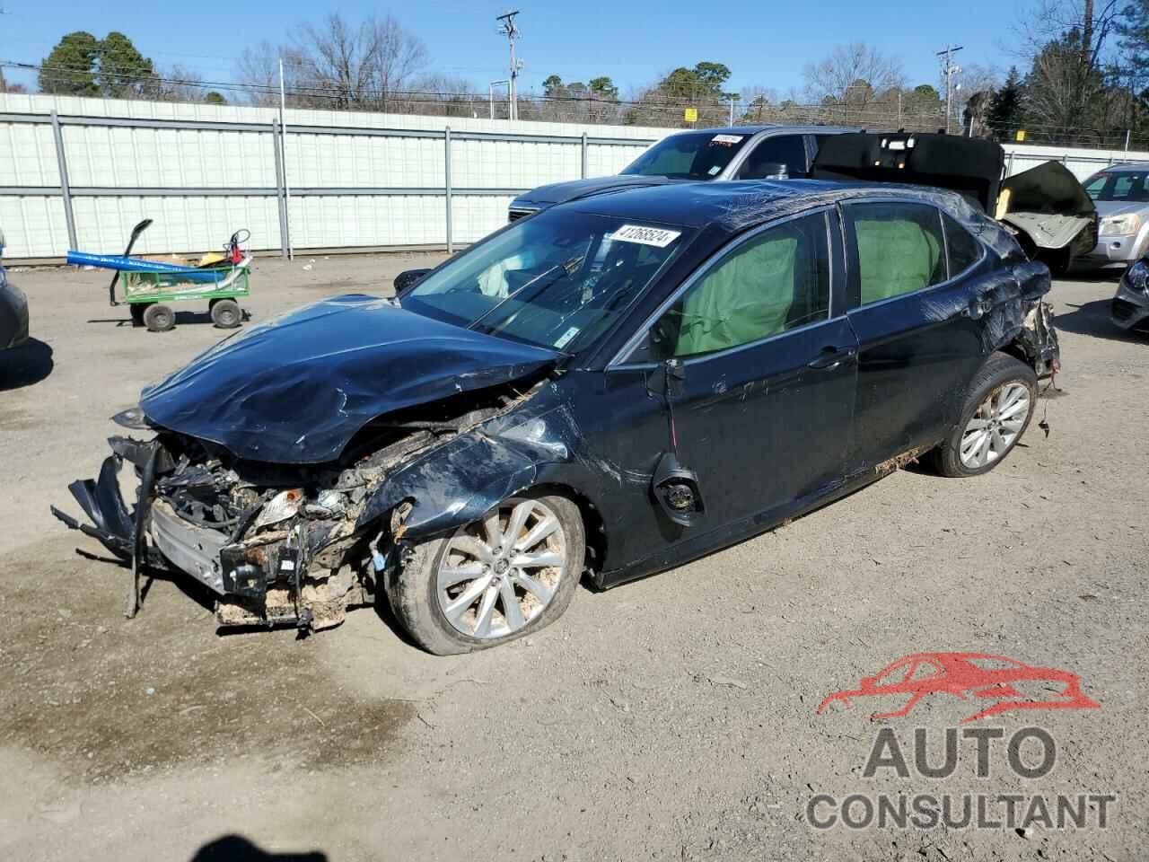 TOYOTA CAMRY 2018 - JTNB11HK4J3011368