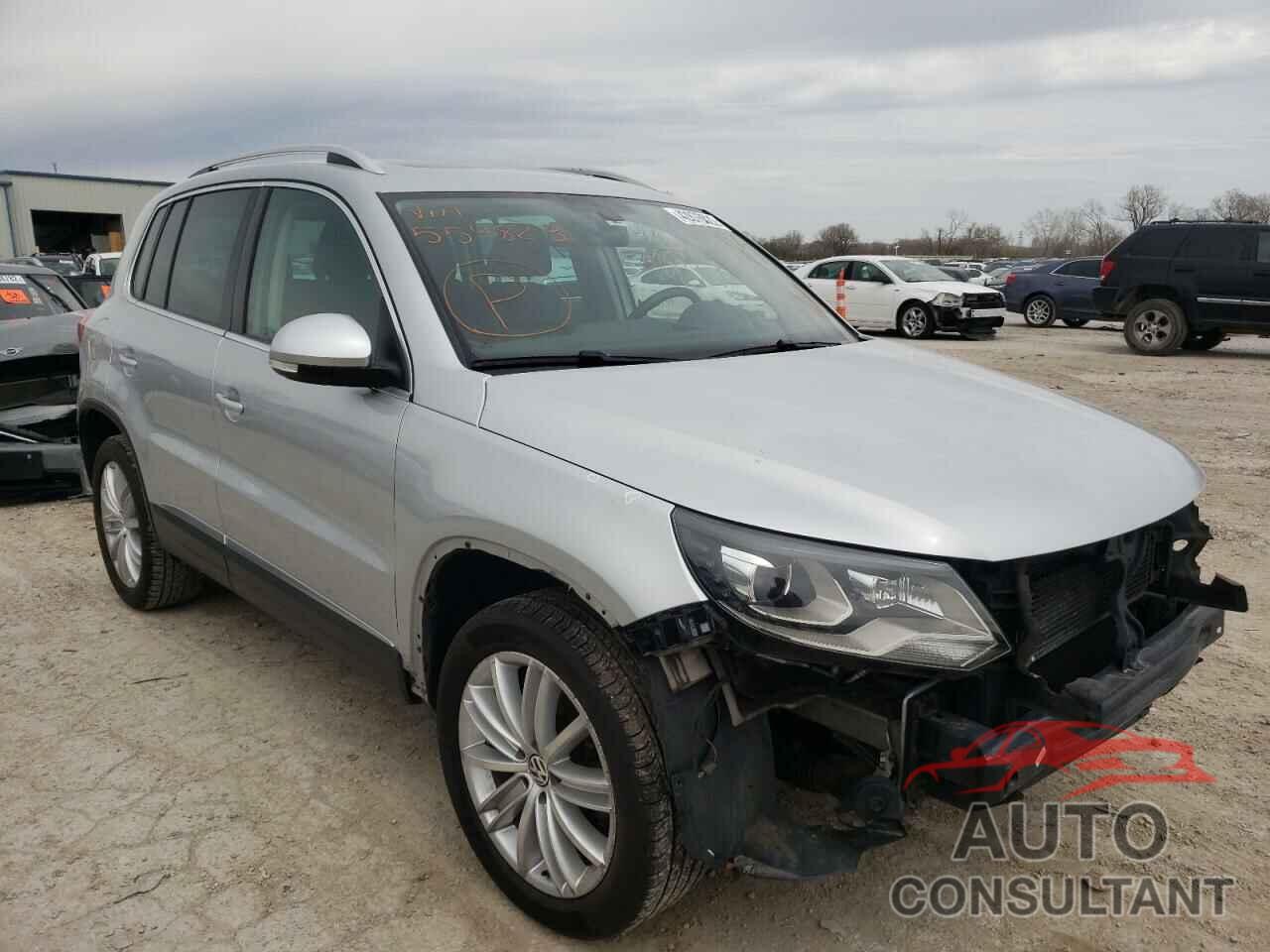 VOLKSWAGEN TIGUAN 2016 - WVGBV7AX4GW554823