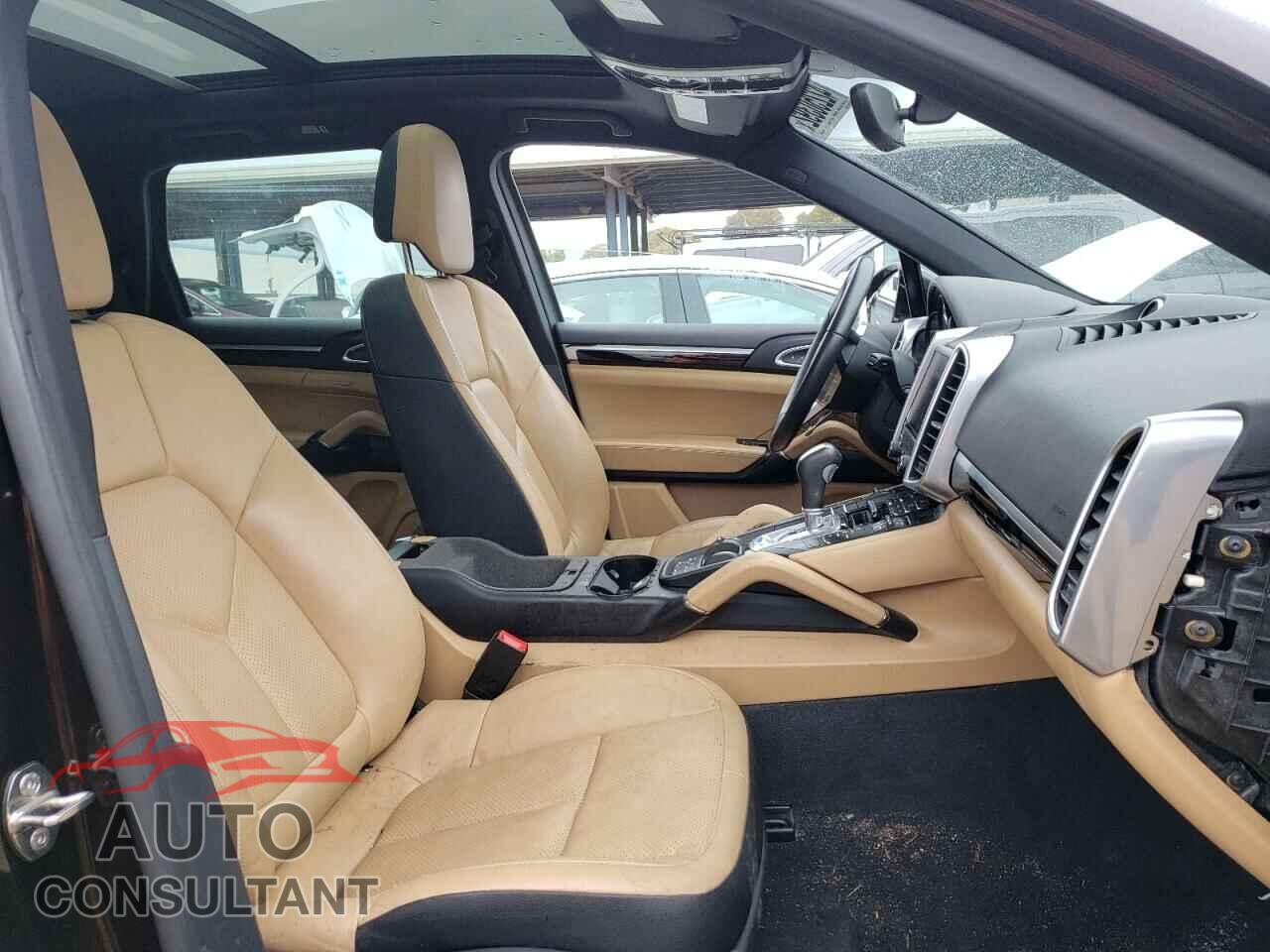 PORSCHE CAYENNE 2017 - WP1AA2A23HKA89526