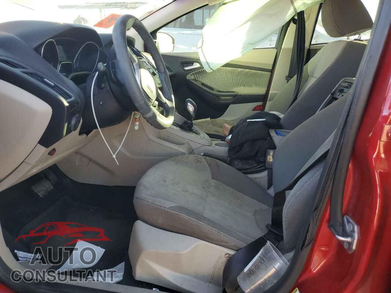 FORD FOCUS 2012 - 1FAHP3K21CL410474