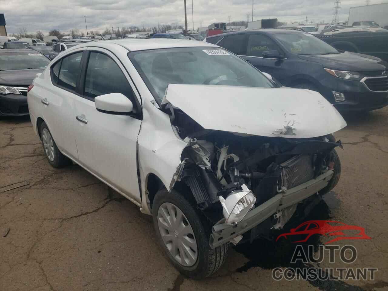 NISSAN VERSA 2019 - 3N1CN7AP7KL800564