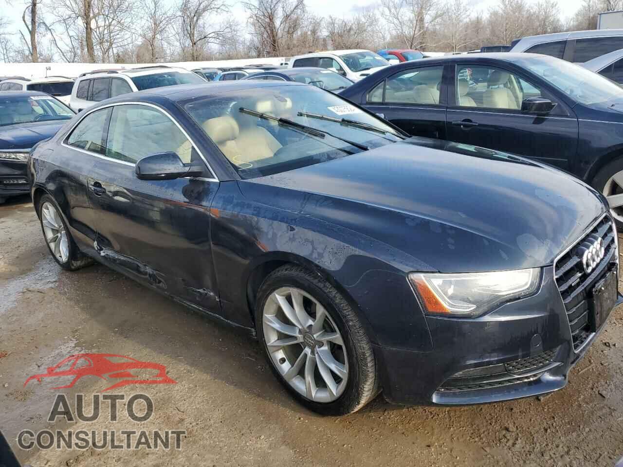 AUDI A5 2013 - WAULFAFR2DA002319