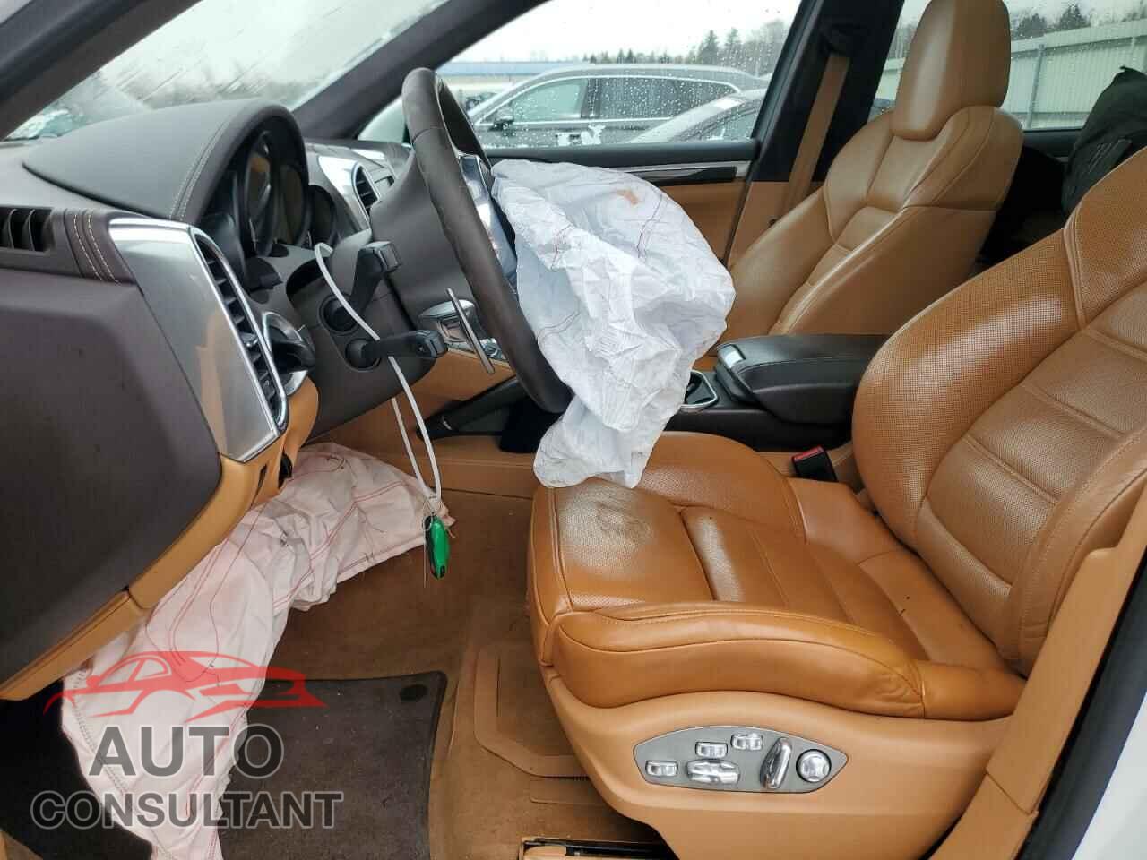 PORSCHE CAYENNE 2013 - WP1AC2A29DLA92879