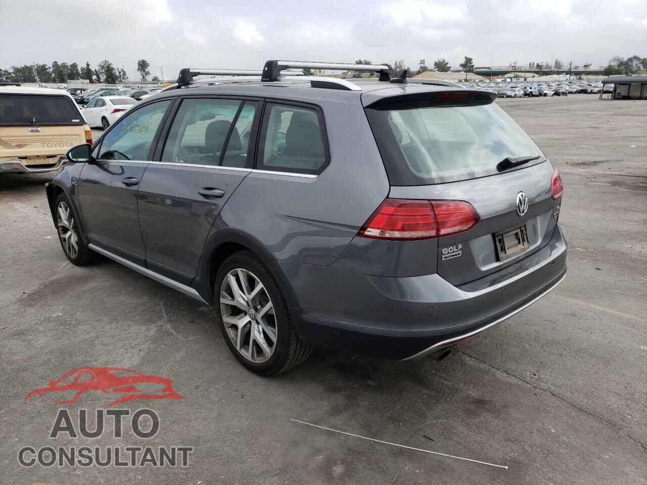VOLKSWAGEN GOLF 2018 - 3VWH17AU7JM762005