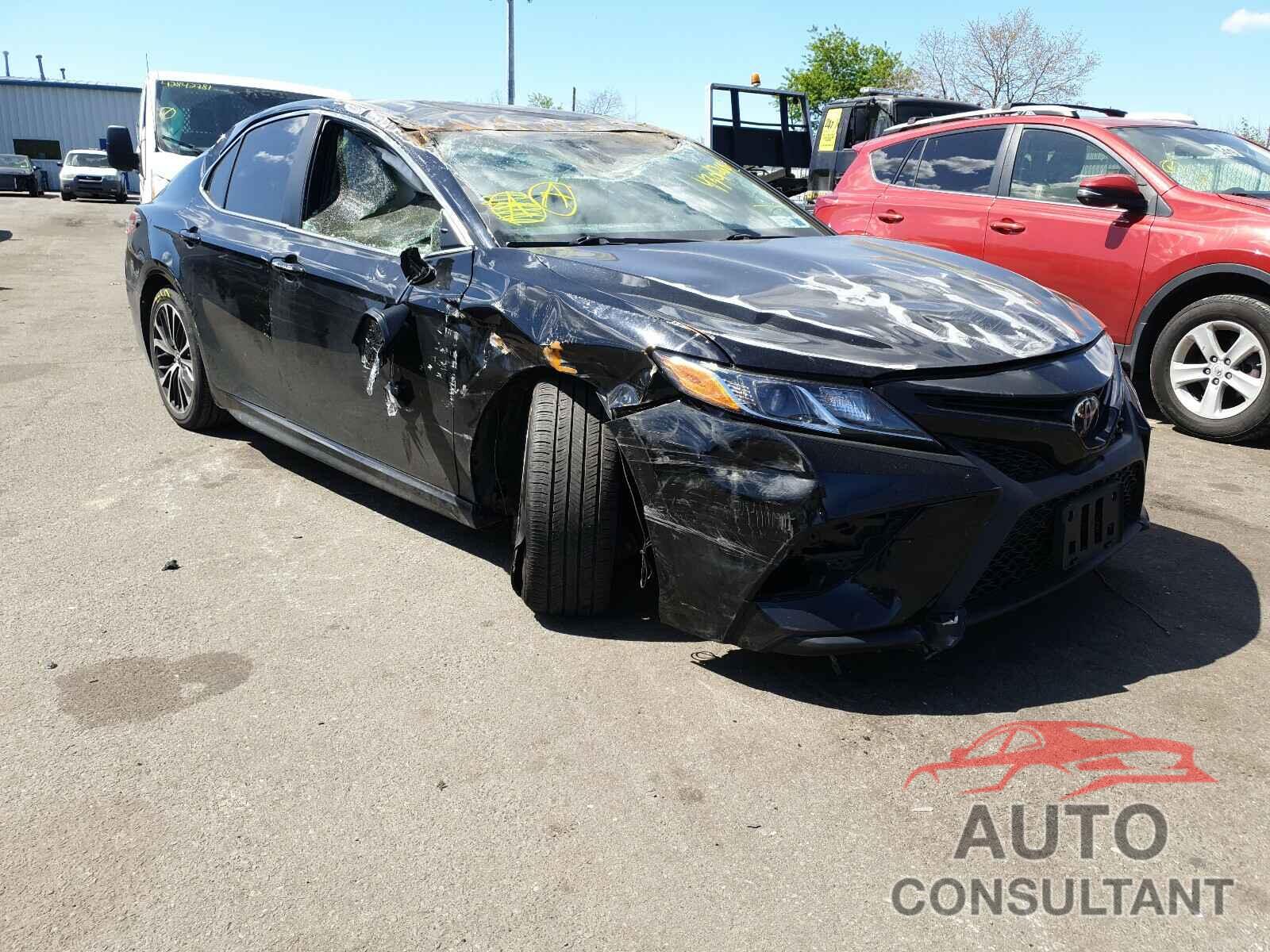TOYOTA CAMRY 2018 - JTNB11HK5J3045500