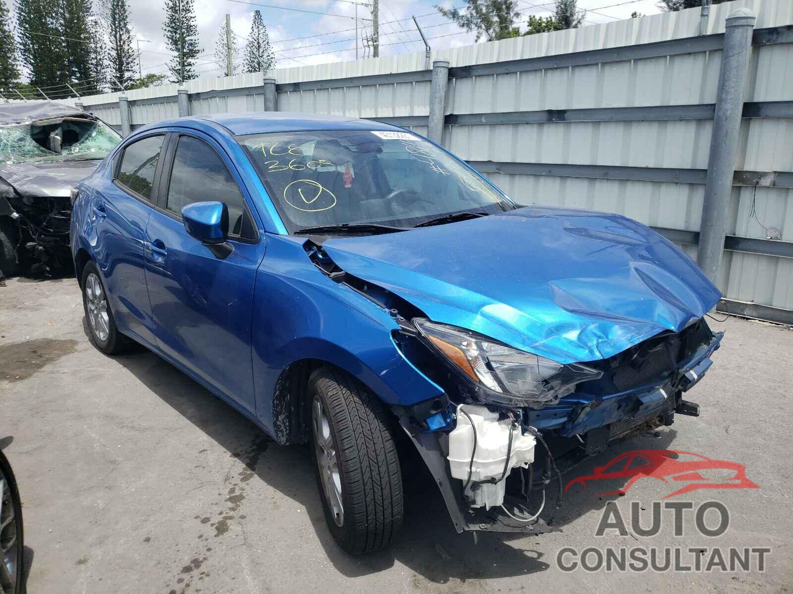 TOYOTA YARIS 2017 - 3MYDLBYV9HY184815