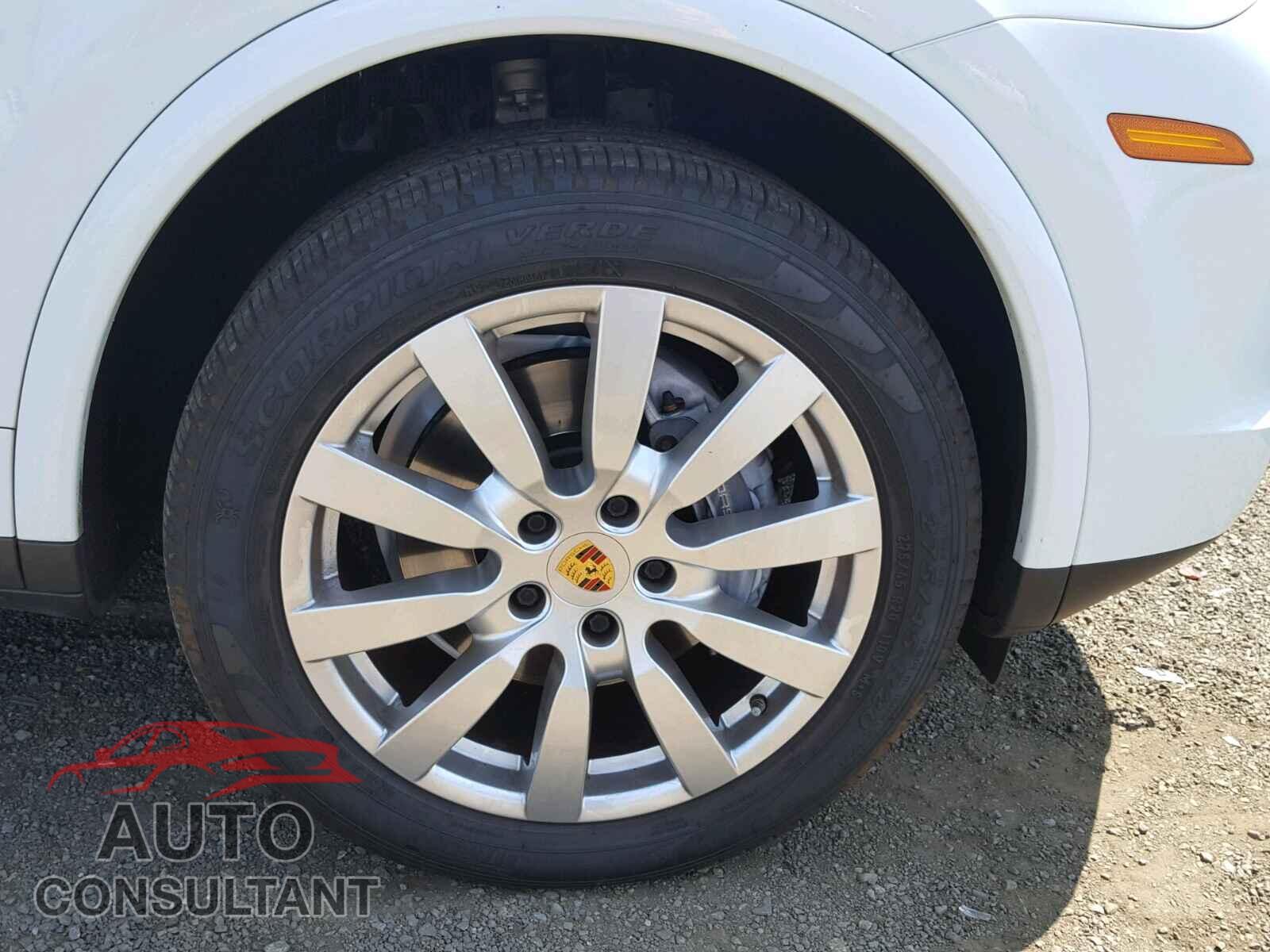PORSCHE CAYENNE 2017 - WP1AA2A21HKA80291
