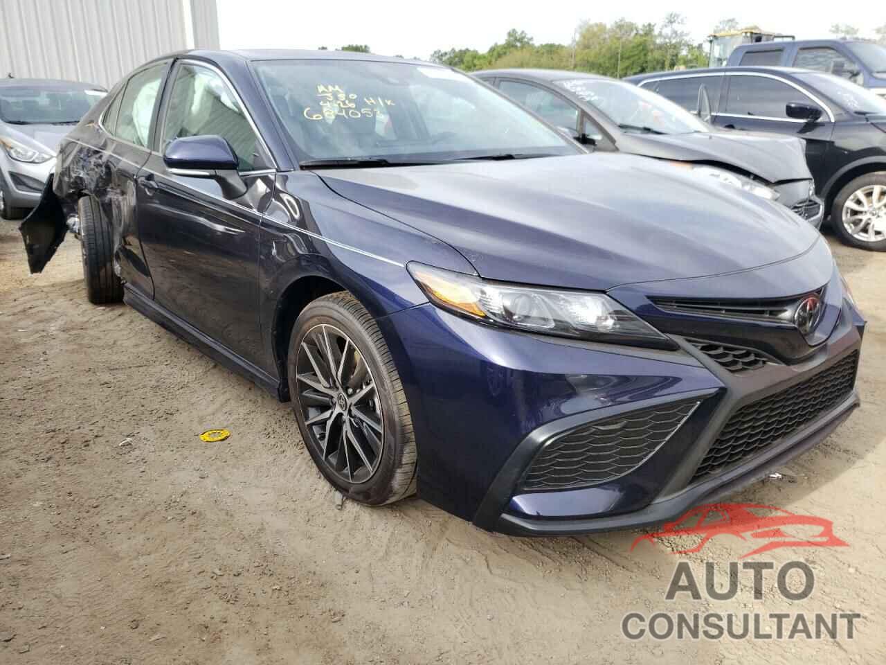 TOYOTA CAMRY 2022 - 4T1G11AK1NU684053