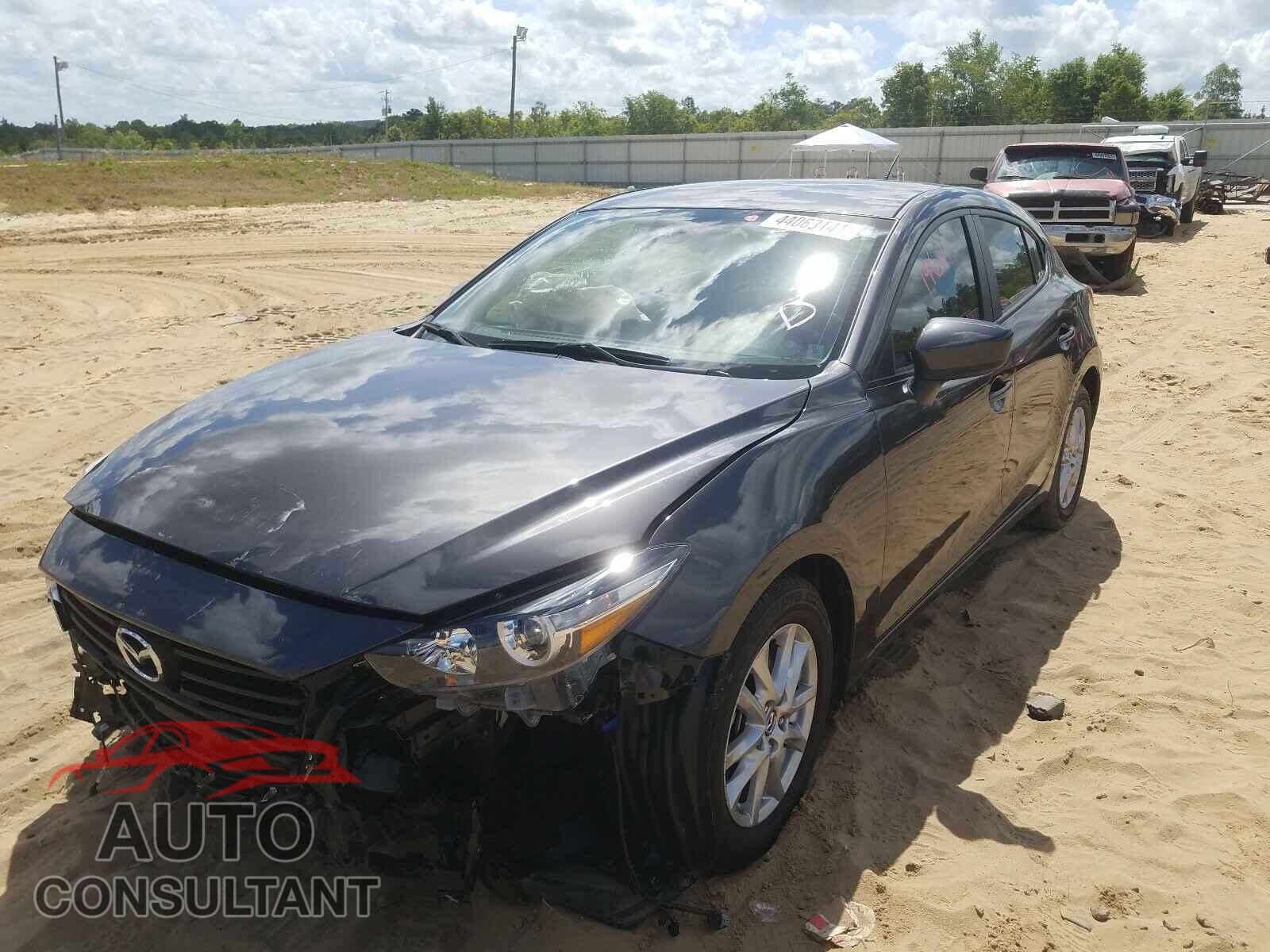 MAZDA 3 2018 - 3MZBN1K76JM265561