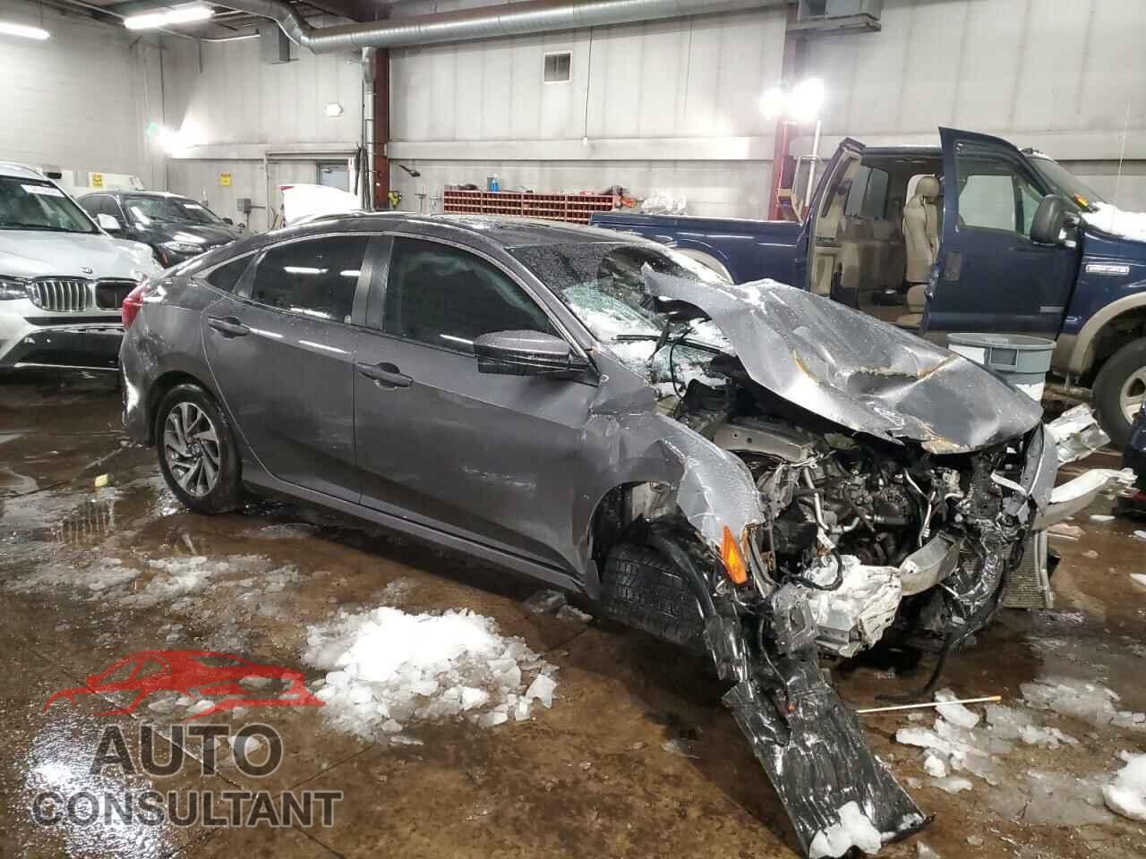 HONDA CIVIC 2018 - 2HGFC2F74JH593829