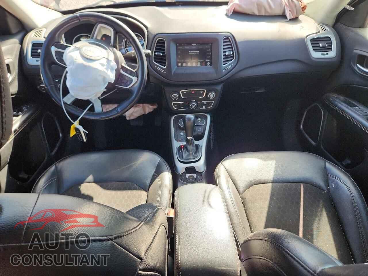 JEEP COMPASS 2020 - 3C4NJDBB7LT145486