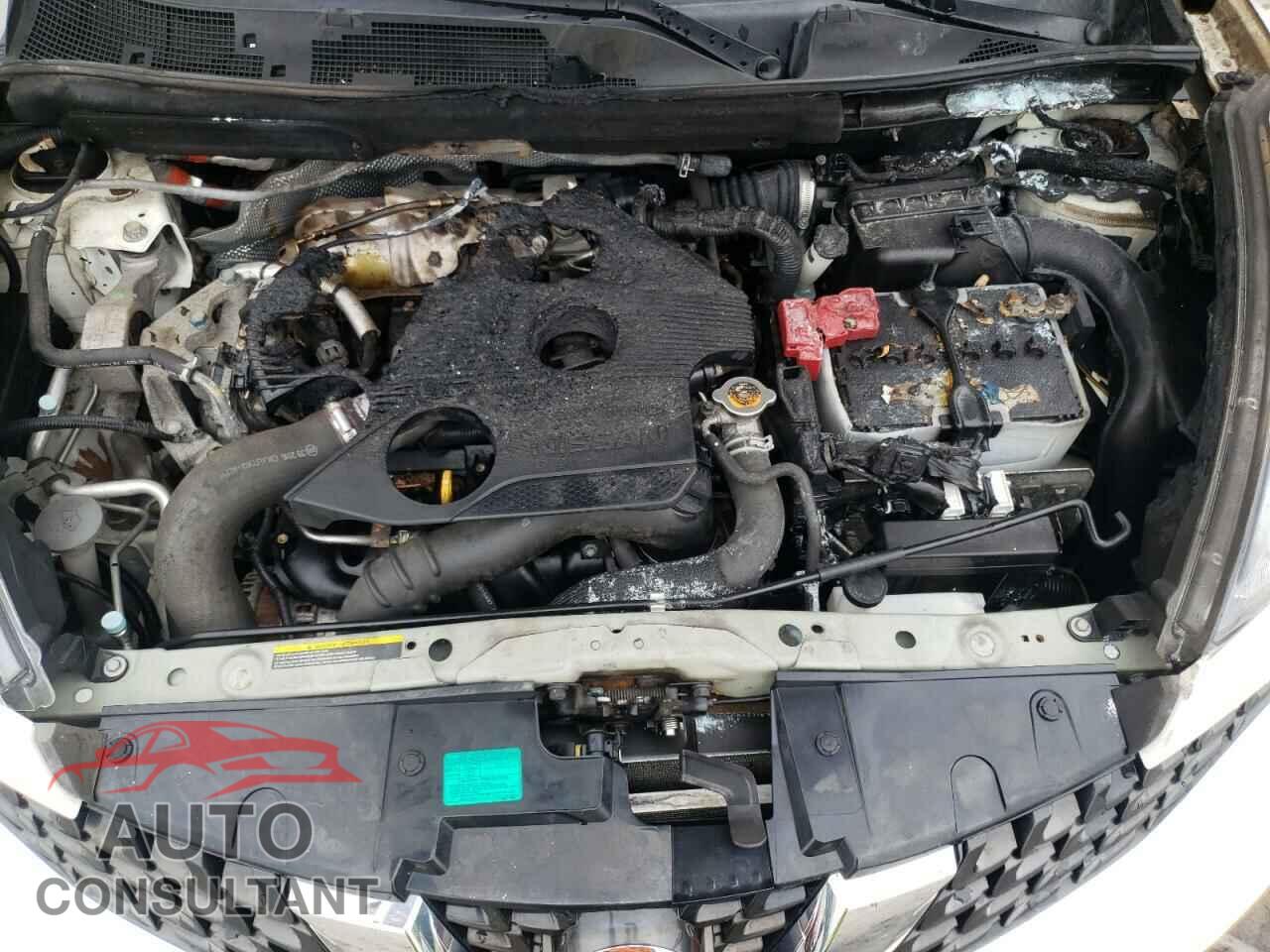 NISSAN JUKE 2017 - JN8AF5MR4HT704564