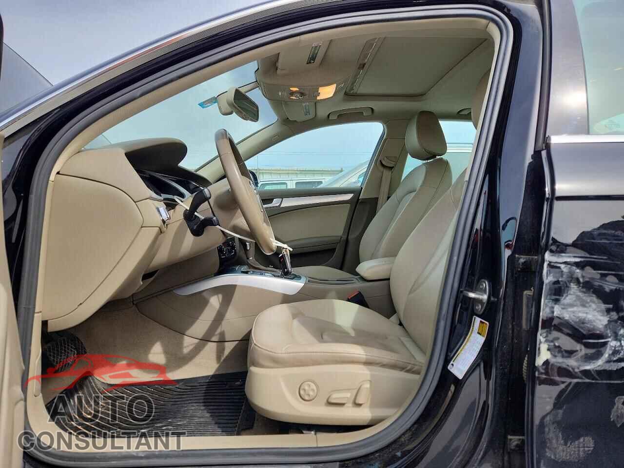 AUDI A4 2012 - WAUFFAFL8CN015415