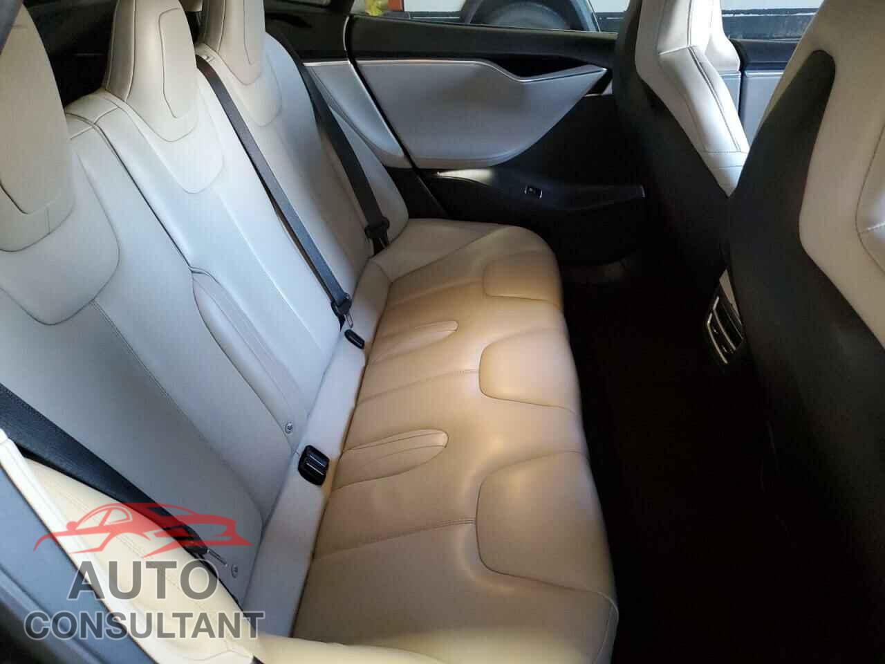 TESLA MODEL S 2016 - 5YJSA1E2XGF132409