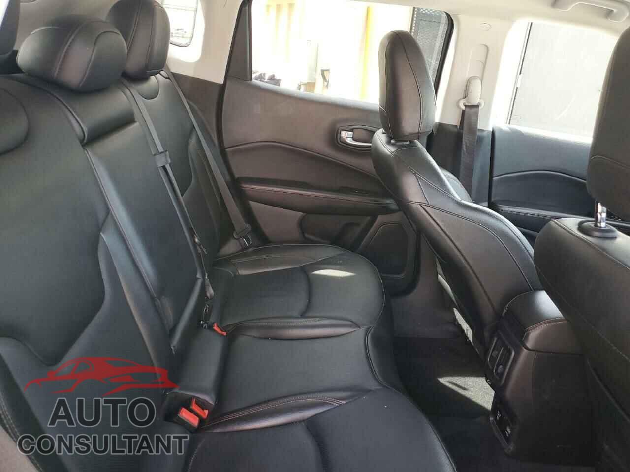 JEEP COMPASS 2021 - 3C4NJDCB4MT603095