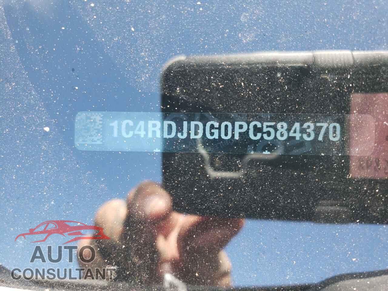 DODGE DURANGO 2023 - 1C4RDJDG0PC584370