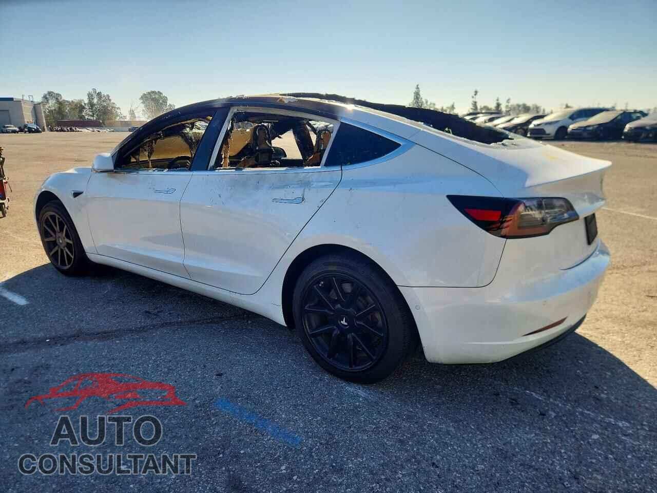 TESLA MODEL 3 2019 - 5YJ3E1EA4KF482496