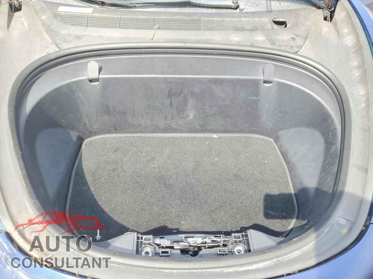 TESLA MODEL 3 2018 - 5YJ3E1EA3JF039254