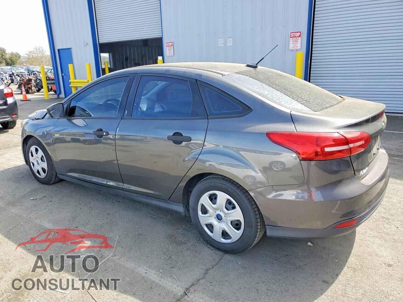 FORD FOCUS 2015 - 1FADP3E28FL248969