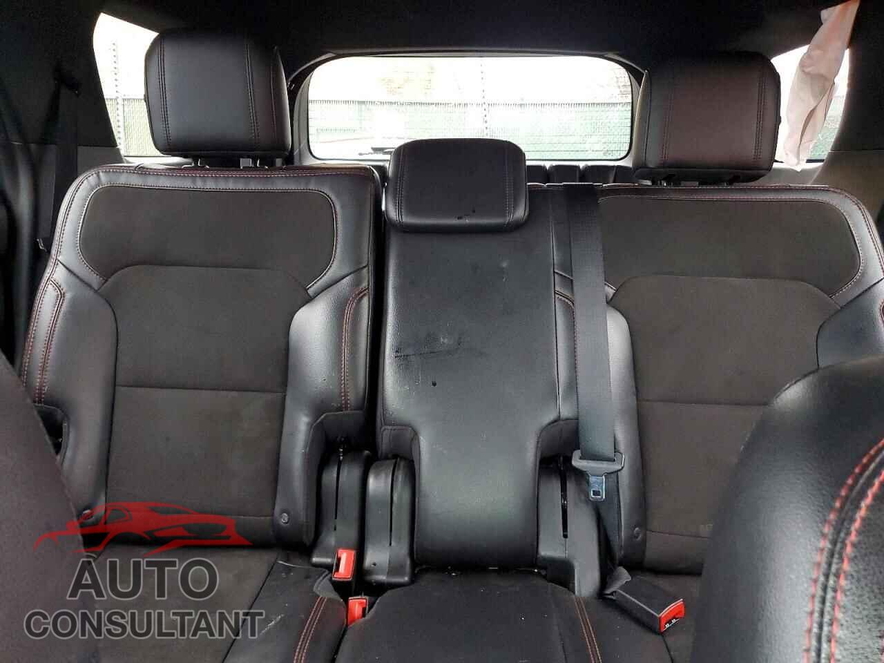 FORD EXPLORER 2018 - 1FM5K8D82JGA75673