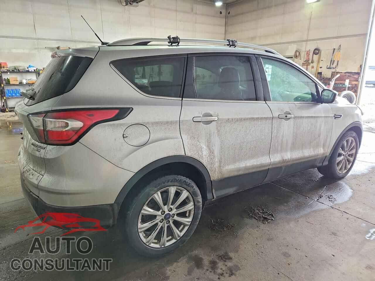 FORD ESCAPE 2017 - 1FMCU9JD3HUC90256