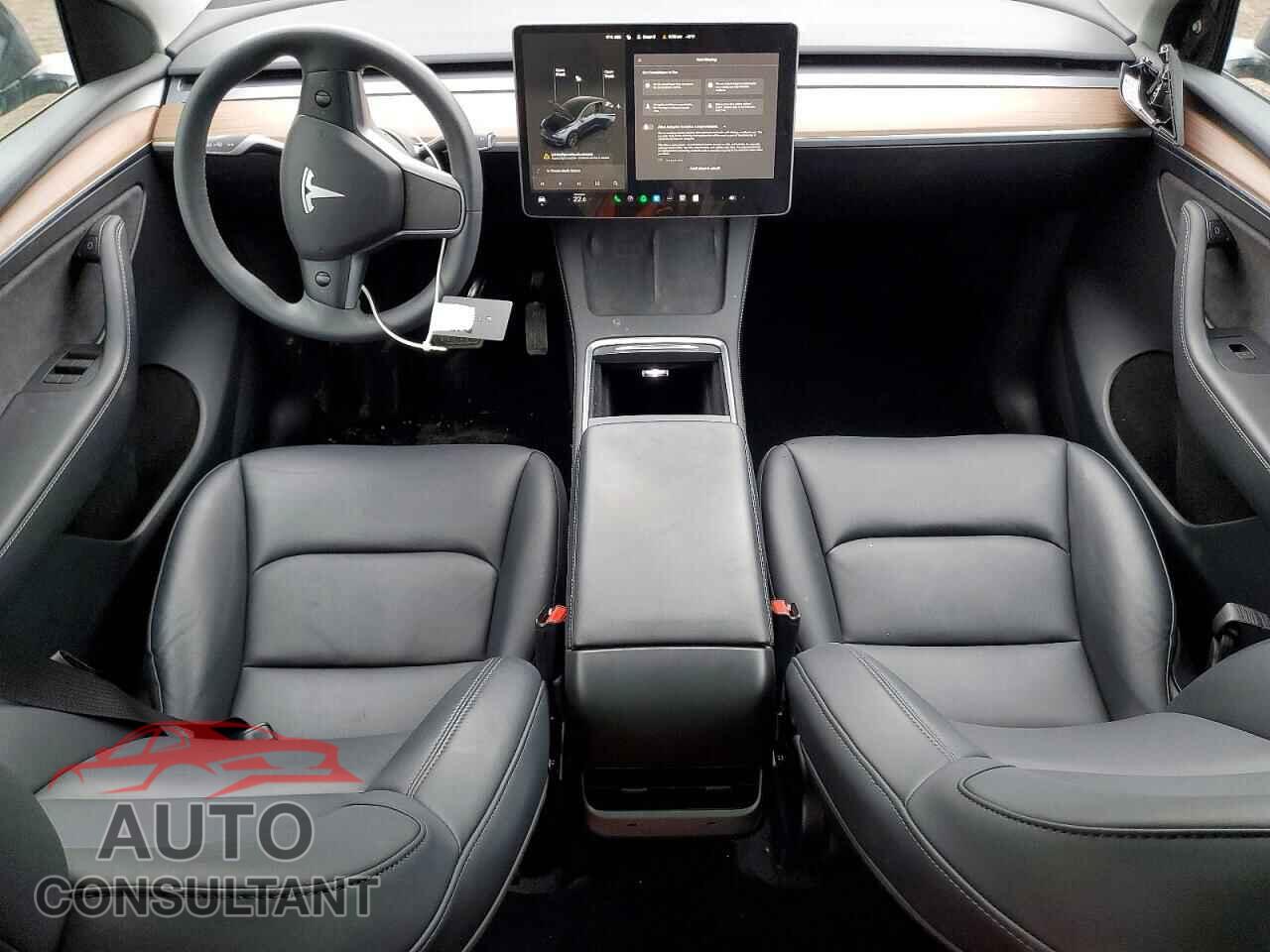 TESLA MODEL Y 2024 - 7SAYGDEE3RF203640