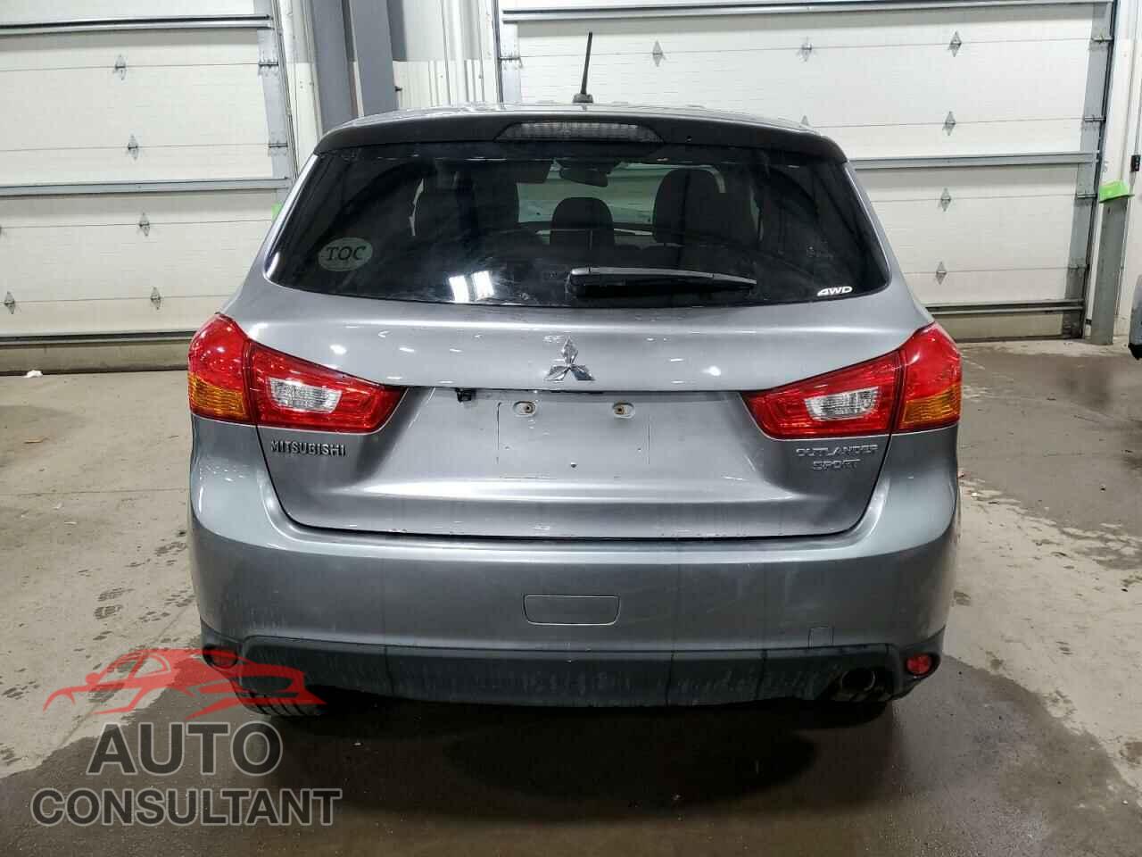 MITSUBISHI OUTLANDER 2015 - 4A4AR4AU5FE038296