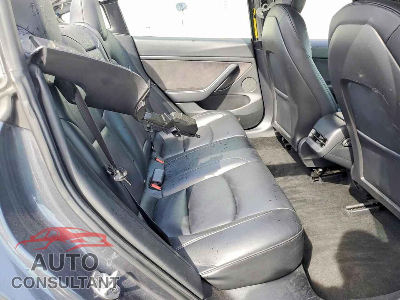 TESLA MODEL 3 2022 - 5YJ3E1EA0NF372503
