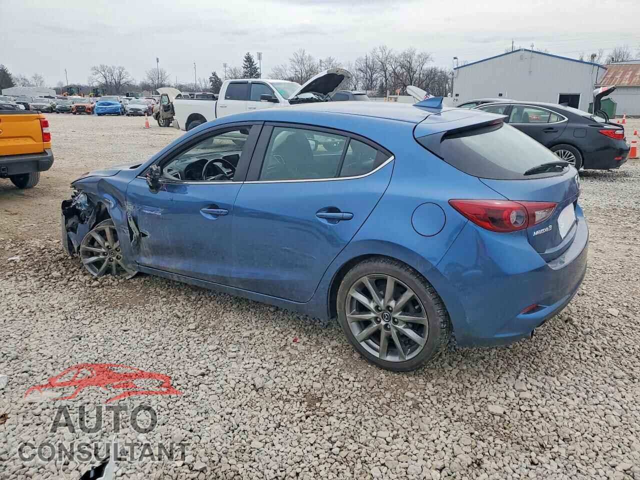 MAZDA 3 2018 - 3MZBN1M37JM160313