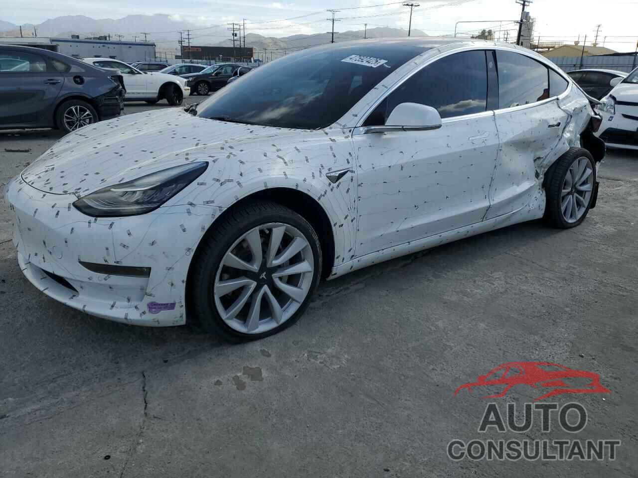 TESLA MODEL 3 2018 - 5YJ3E1EA5JF014811