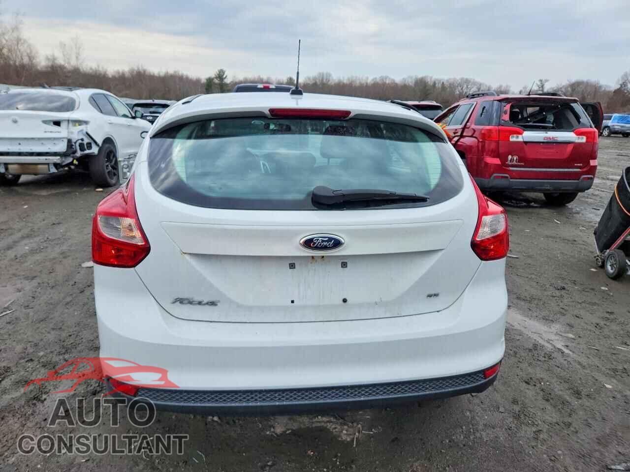 FORD FOCUS 2014 - 1FADP3K23EL438021