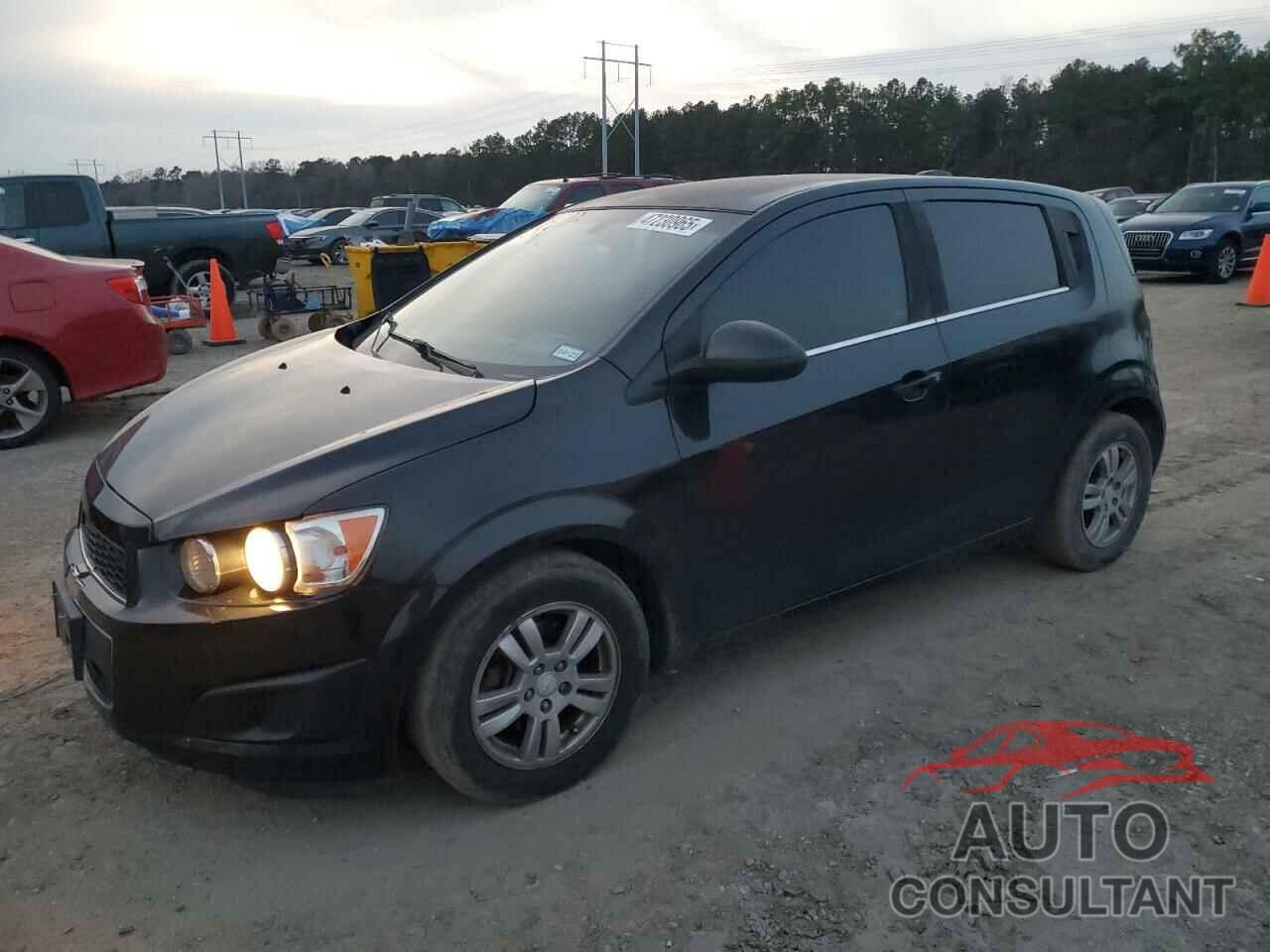 CHEVROLET SONIC 2015 - 1G1JC6SH0F4127987