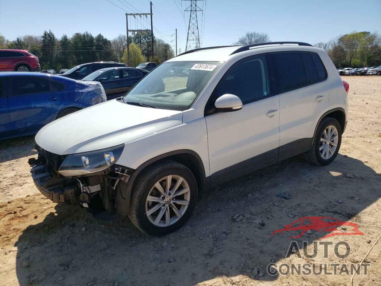 VOLKSWAGEN TIGUAN 2017 - WVGAV7AX2HK042613