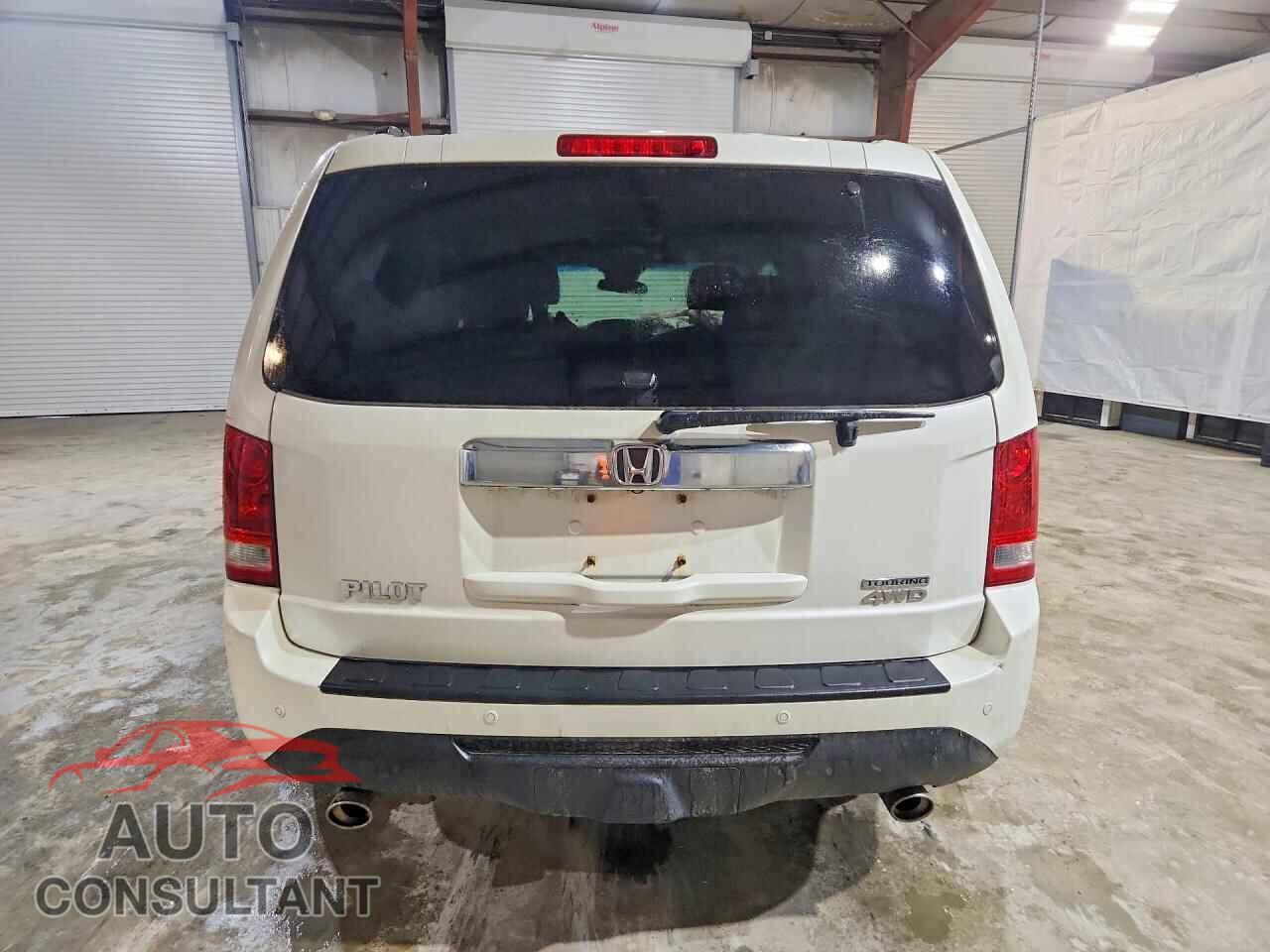 HONDA PILOT 2015 - 5FNYF4H97FB007209