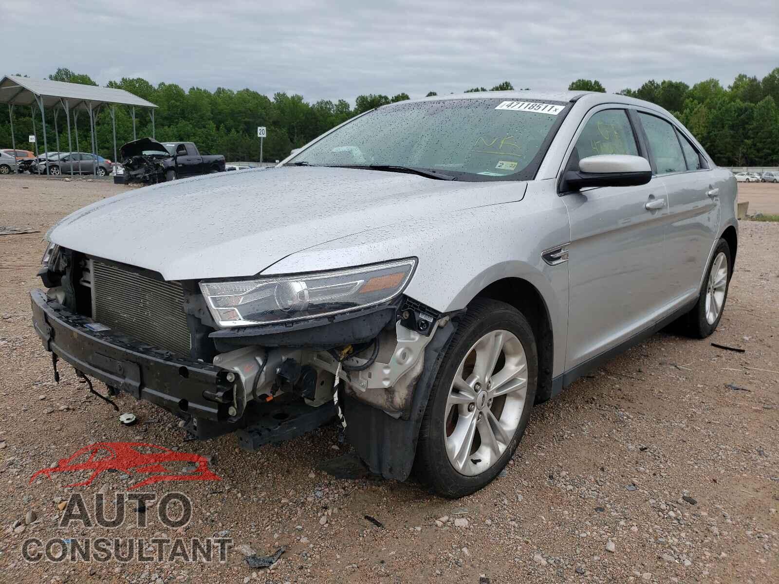 FORD TAURUS 2017 - 1FAHP2E80HG102657