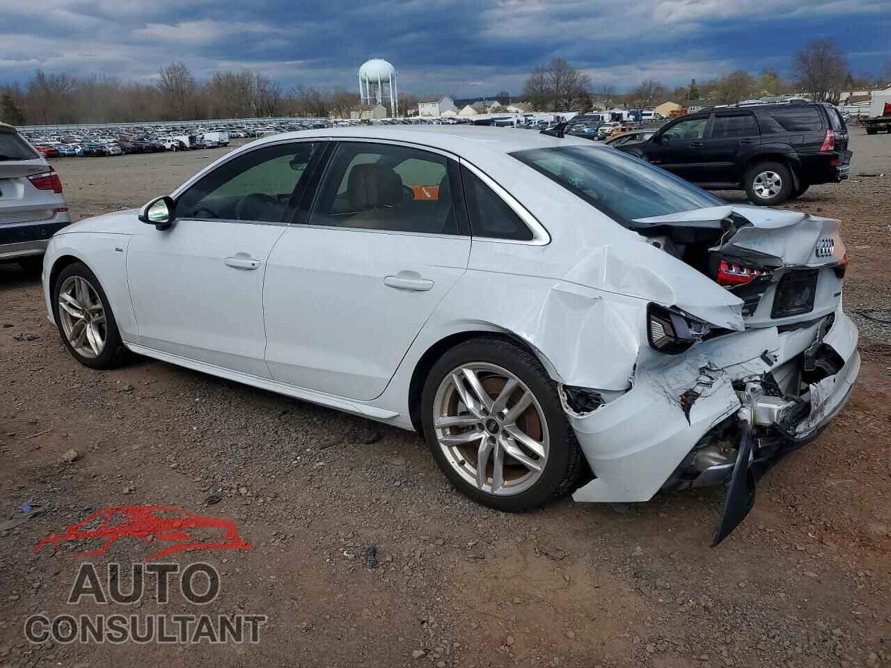 AUDI A4 2023 - WAUDAAF41PN008715