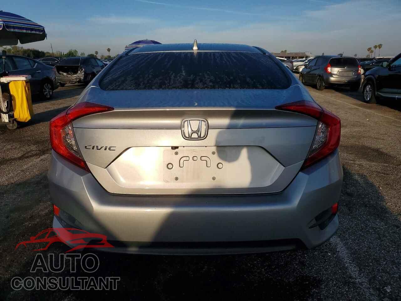 HONDA CIVIC 2017 - 2HGFC2F73HH566986