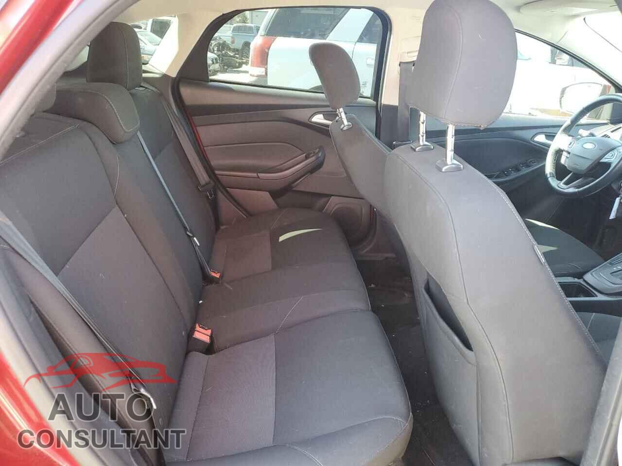 FORD FOCUS 2015 - 1FADP3K29FL293956