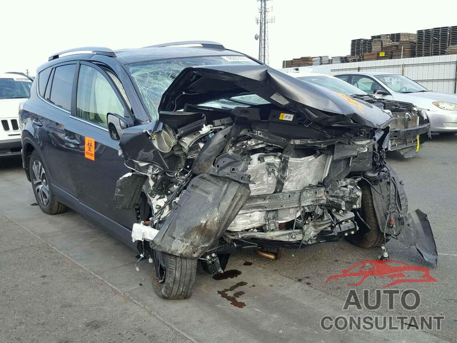 TOYOTA RAV4 LE 2017 - JTMZFREV4HJ132988